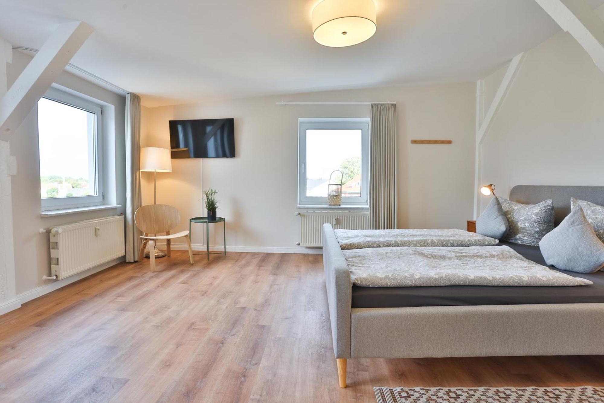 Apartments Am Bahnhof Штральзунд Номер фото